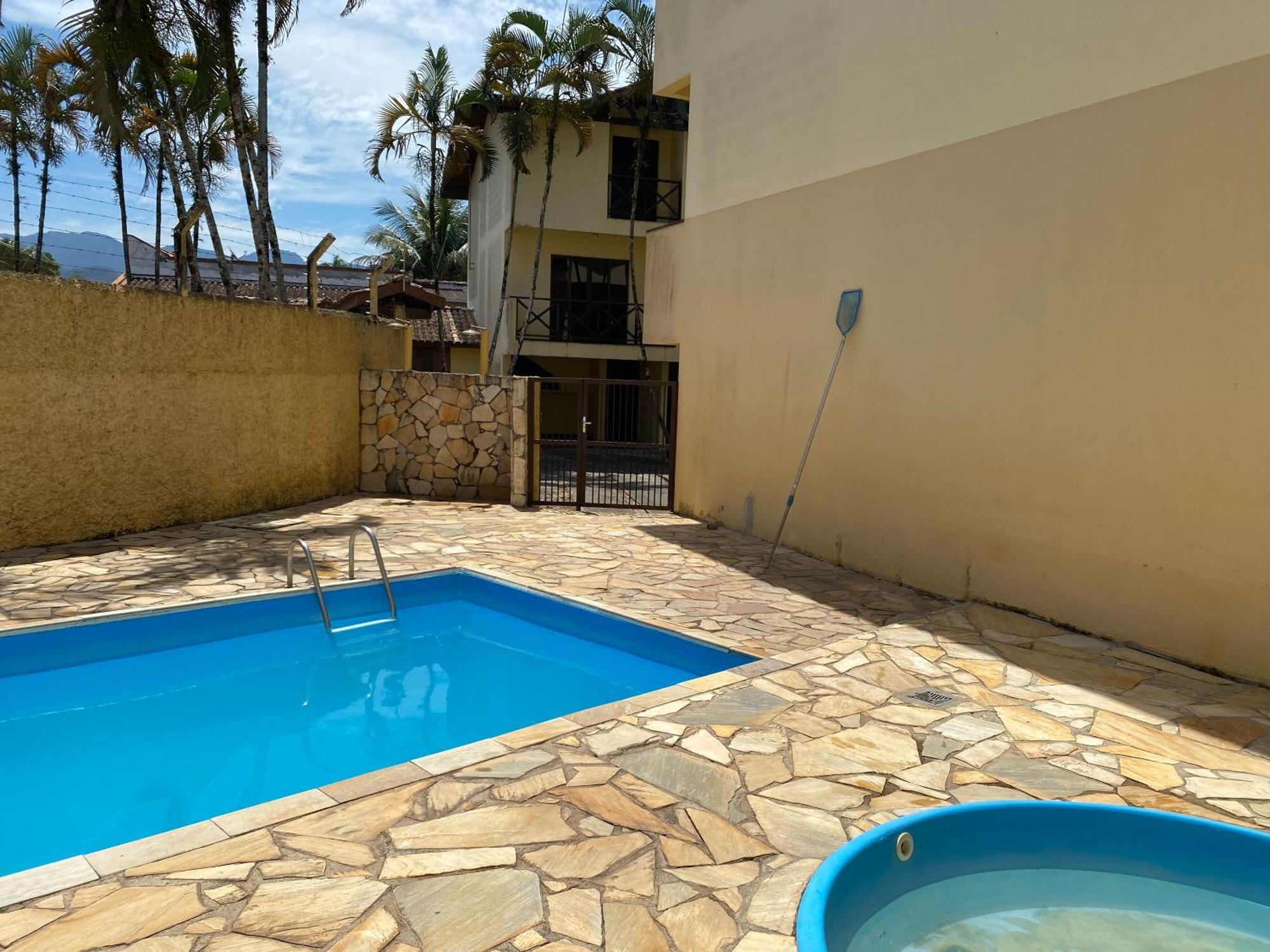 Triplex Piscina Churrasqueira Lava E Seca Wi-Fi E 2 Tvs Em Condominio Com 90M2 No Centro De 乌巴图巴 外观 照片